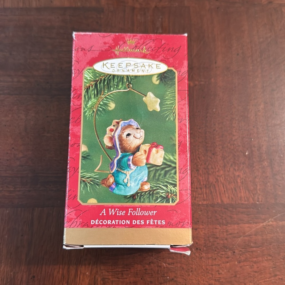 2001 Hallmark Keepsake Christmas Ornament A Wise Follower Mouse Cheese